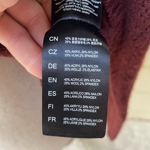 Kuhl burgundy knit sweater - Picture 5 of 9